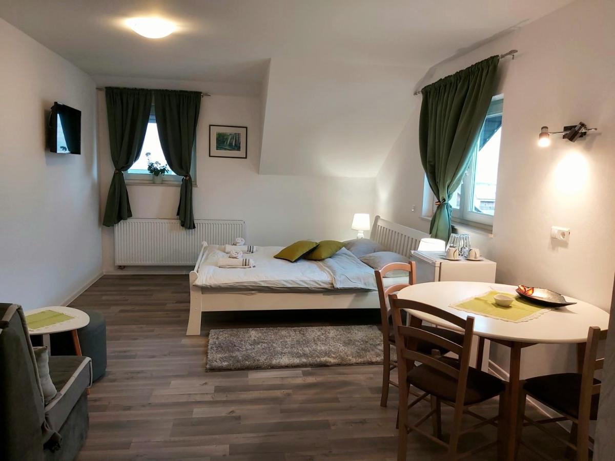 Katarica Hotel Korenica Kültér fotó