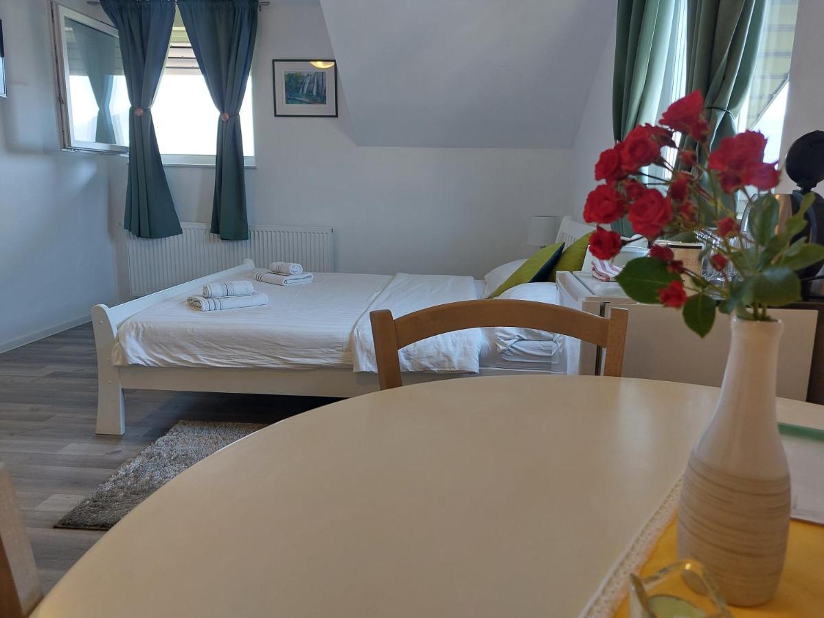 Katarica Hotel Korenica Kültér fotó